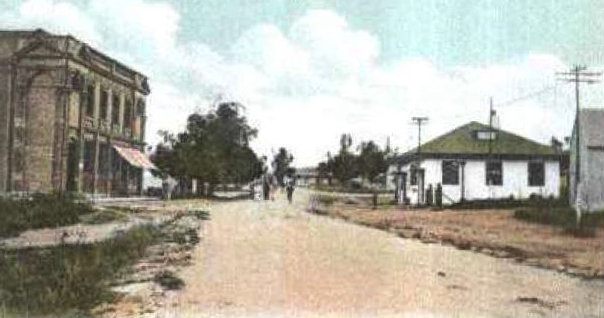 Bank and Post Office somewhere in Cleveland c1911